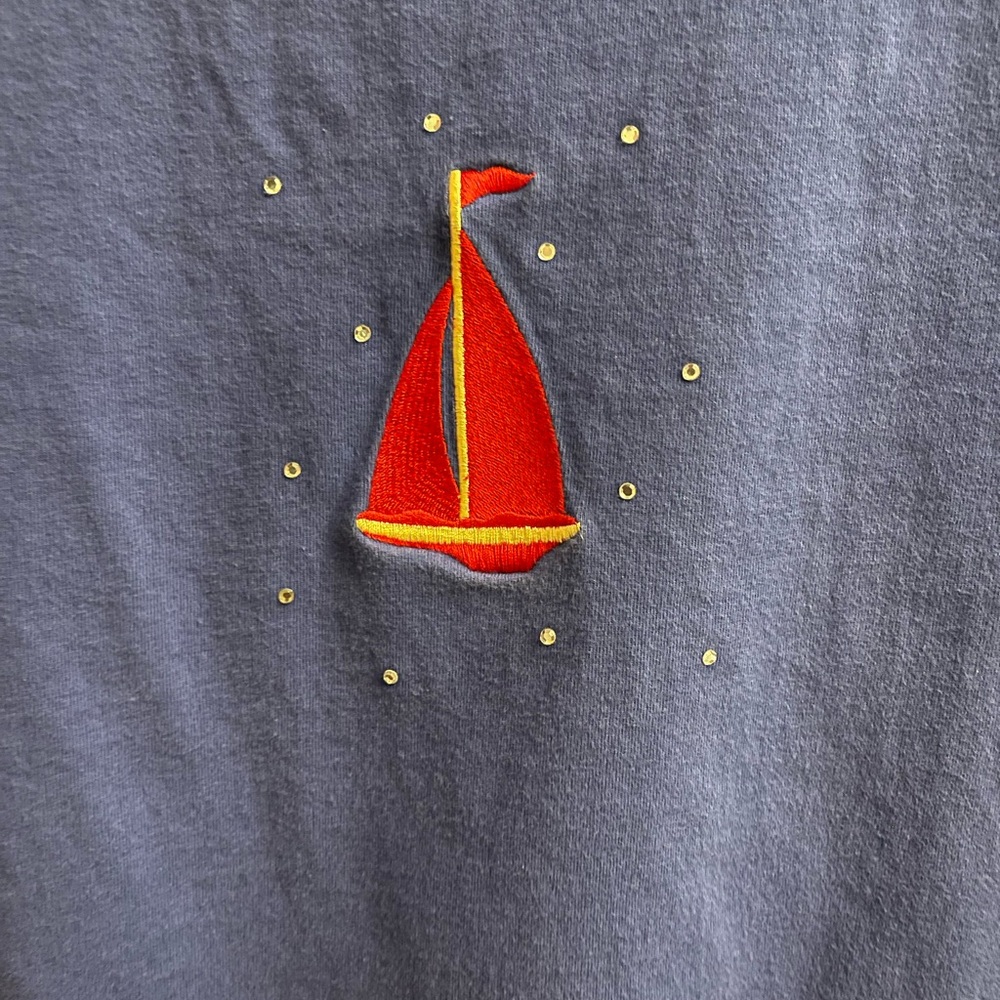 The Quacker Factory Women’s Navy Capris 2 pc Set with Red Sailboat - Picture 3 of 7